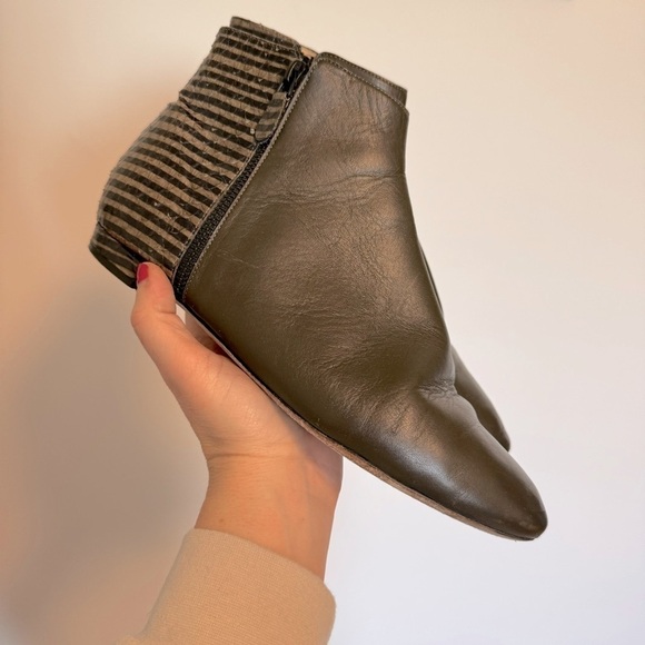 Chrissie Morris Mixed Leather Snakeskin Double Zipper Booties Size 40 - Picture 1 of 9